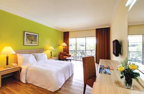 Paka Hotel | The Qamar Paka