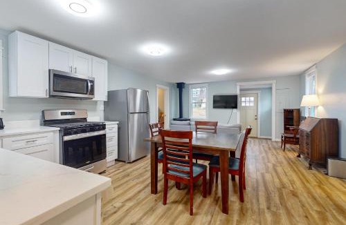 Retsil House | The Quacker Jack