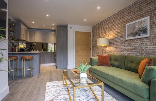 York Apartment | The Quadrant - The Palm Suite