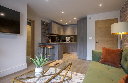 York Apartment | The Quadrant - The Palm Suite