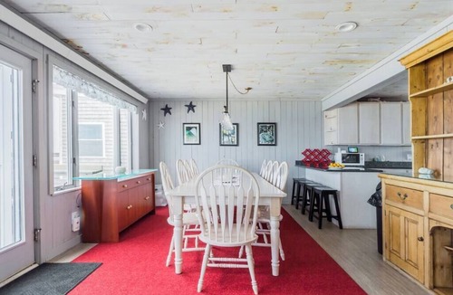 Plymouth House | The Quarterdeck | Oceanfront Fun for All Ages