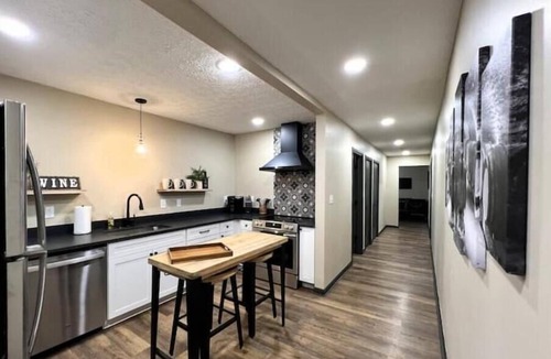 Summit Station House | The Quarters