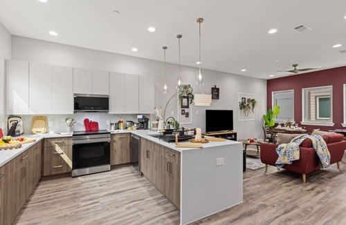 Fort Worth House | The Quartz 2BD TH: 7ST Walkable, JOYfull & Comfy!