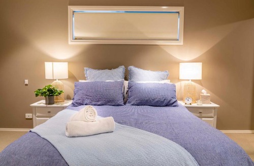 Safety Beach House | The Quay