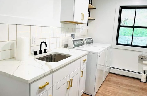 Hartford House | The Quechee Getaway