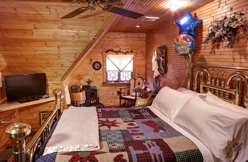 Bellefonte Bed & Breakfast | The Queen, A Victorian Bed & Breakfast
