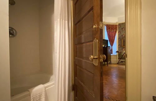 Olde Town Augusta House | The Queen Anne Inn