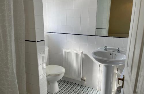 Olney House | The Queen Hotel