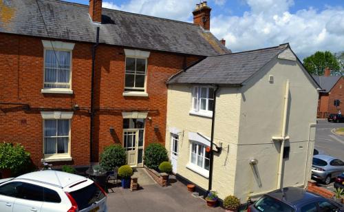 Olney House | The Queen Hotel