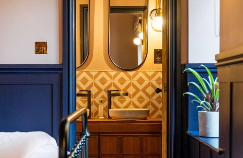 Chew Magna Hotel | The Queen's Chew Magna