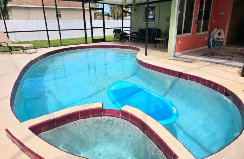 South Venice House | The Queen's Flamingo