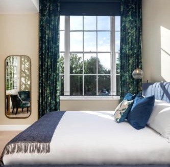 Hawkhurst Hotel | The Queen's Inn