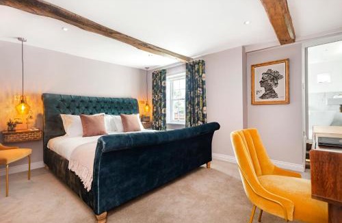 Hawkhurst Hotel | The Queen's Inn