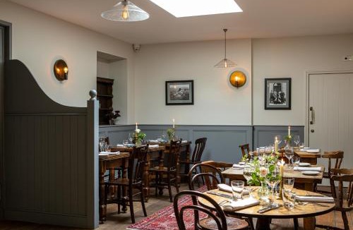 Corton Denham Hotel | The Queens Arms