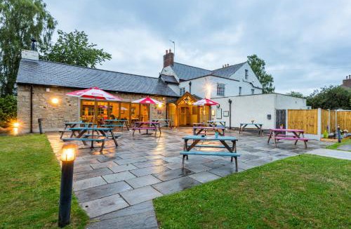 Warwick-on-Eden Hotel | The Queens