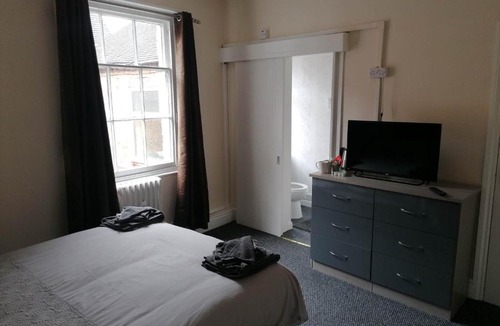 Ashby-de-la-Zouch Hotel | The Queens Head