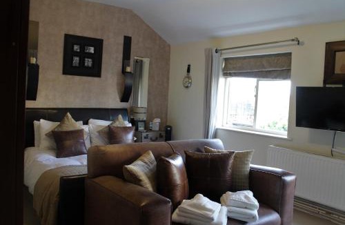 Belton Hotel | The Queens Head