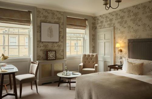 Upper Town Hotel | The Queensberry Hotel