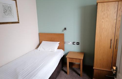 Peterborough Hotel | The Queensgate Hotel