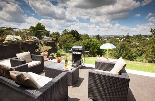 Raglan Apartment | The Queenslander Raglan