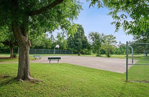 Central Oklahoma City Apartment | The Quiet Getaway Near Park