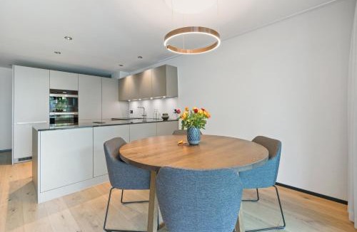 Dietikon District Apartment | The R Apartment Zugerberg - EV Wallbox - Terrasse