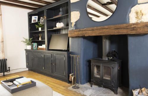 Lechlade House | The Rabbit Hole