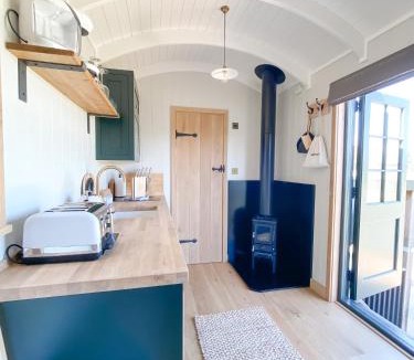 Stamford Apartment | The Rabbit Warren Shepherd Hut
