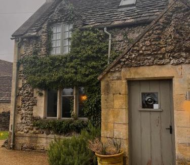 Minchinhampton Hotel | The Ragged Cot