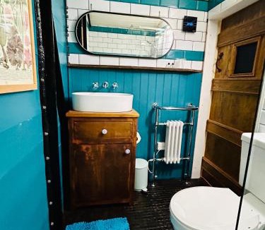 Three Cocks House | The Railway Carriage - Blue