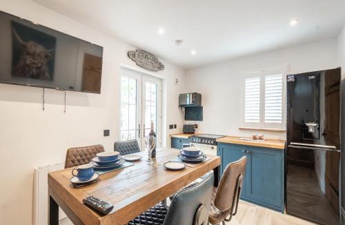 Lanark House | The Railway Sleeper