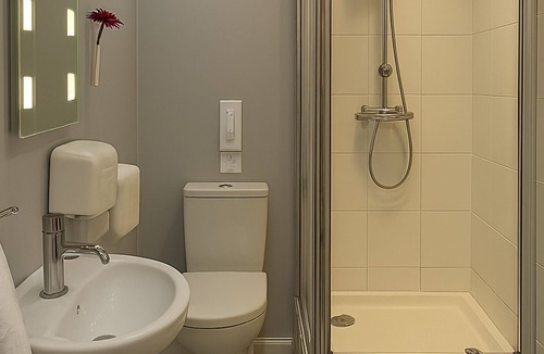 Colchester House | The Railway Sleeper Lodge