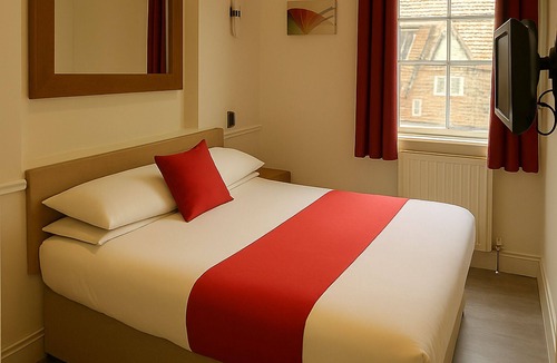 Colchester House | The Railway Sleeper Lodge