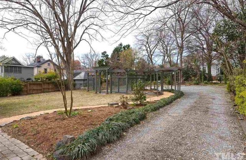 Downtown House | The Raleigh Oakwood Inn Vacation Home
