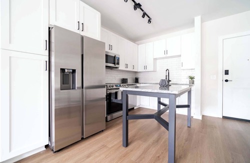 Northeast Raleigh Apartment | The Raleigh Vibe I Vibe 8776