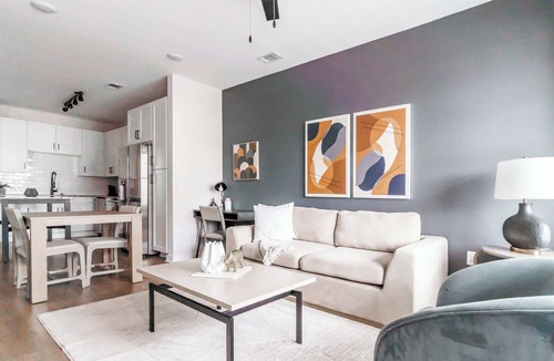 Northeast Raleigh Apartment | The Raleigh Vibe II Vibe 8777