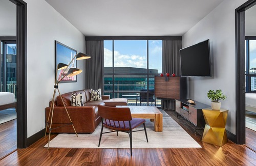 Ballpark Hotel | The Rally Hotel at McGregor Square