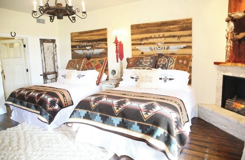 Round Top Bed & Breakfast | The Rambler Room - Wander Inn