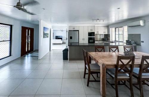 Mackay House | The Ranch 4brm,3bth,AC,Pool