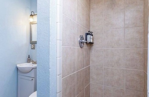 Christoval Hotel | The Ranch House Motel - The Agarita Room
