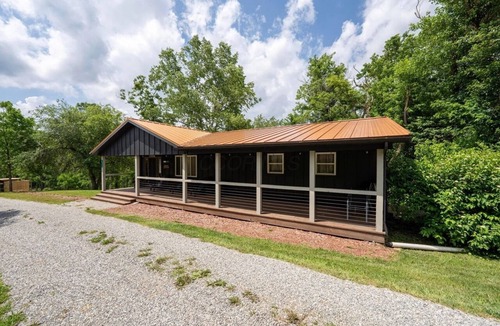 Creola House | The Ranch House sleeps 7