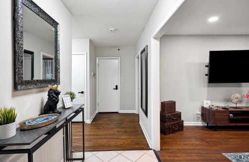 Collier Heights House | The Ranch on 703