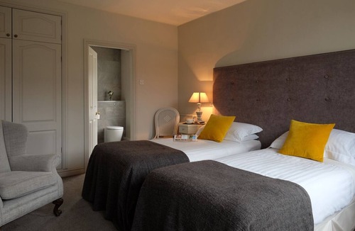 Much Wenlock Hotel | The Raven Hotel