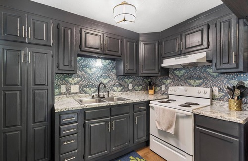 Rockaway Beach House | The Raven's Roost Lake View Retreat 3bd 2ba