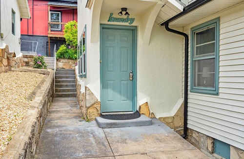 Rockaway Beach House | The Raven's Roost Lake View Retreat 3bd 2ba