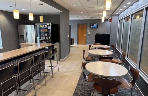 Downtown Baltimore Apartment | The Raven