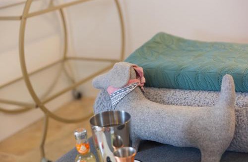 Helford Passage House | The Reading Room