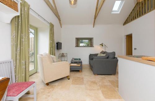 Helford Passage House | The Reading Room