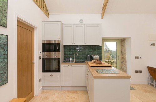 Helford Passage Cottage | The Reading Room