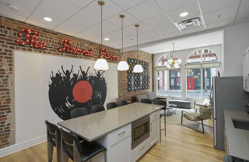 Downtown Nashville Condo | The Record Room -steps to Broadway & Printer’s Alley